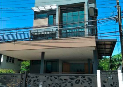 บ้านพักอาศัย 4 ชั้น (คุณการันต์)